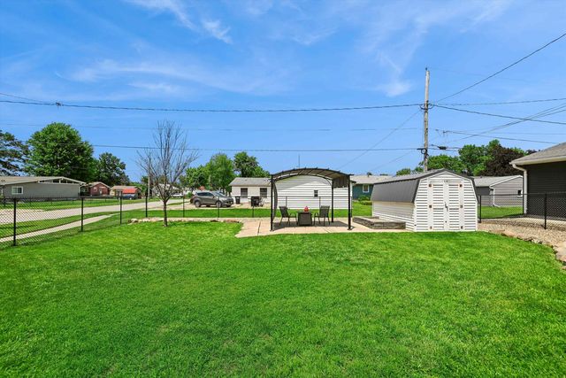 2700 3rd Avenue, Marion, IA 52302