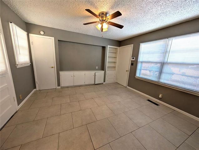 2800 NE 17th Street, Oklahoma City, OK 73111