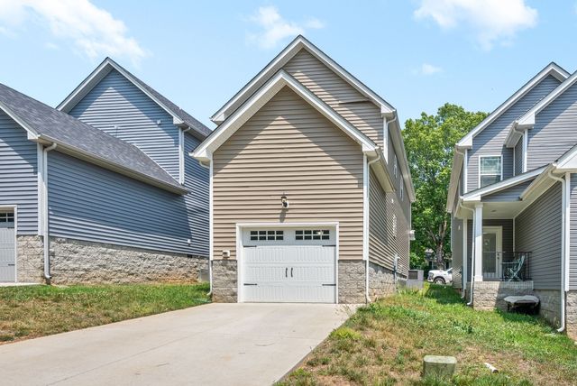 720 Perkins Avenue, Clarksville, TN 37040