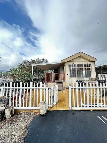 32000 Riverside I1, Lake Elsinore, CA 92530