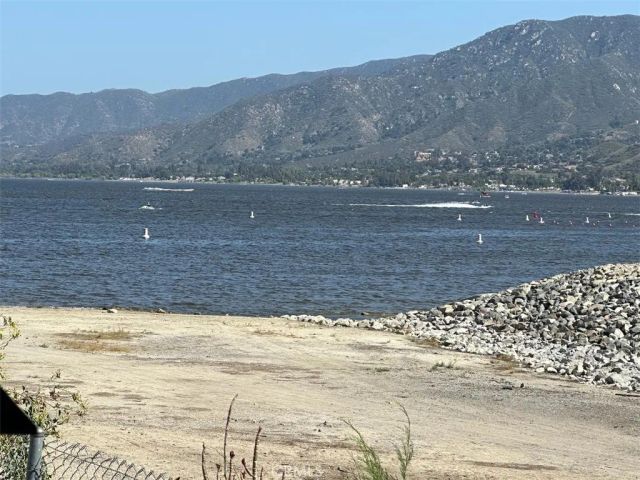 32000 Riverside I1, Lake Elsinore, CA 92530