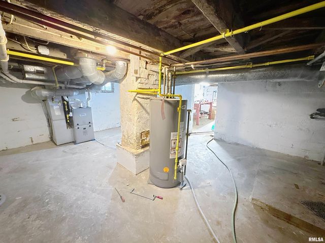 2320 18TH Street A, Moline, IL 61265