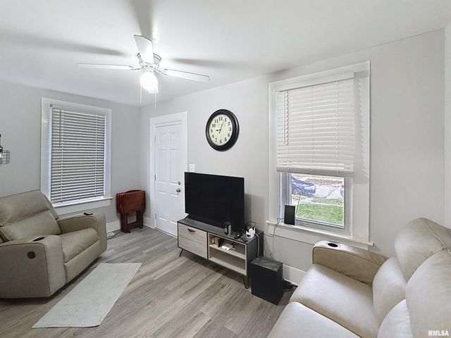 2320 18TH Street A, Moline, IL 61265