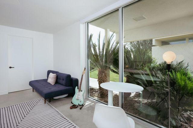 14 Lakeview Circle, Palm Springs, CA 92264
