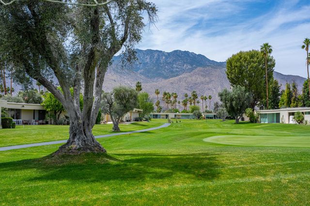 14 Lakeview Circle, Palm Springs, CA 92264