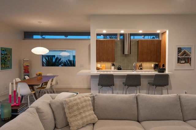 14 Lakeview Circle, Palm Springs, CA 92264