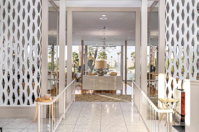 14 Lakeview Circle, Palm Springs, CA 92264