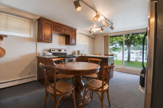 230 Duryeas Point, Michigan Center, MI 49254