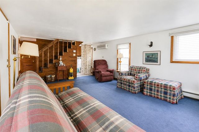 230 Duryeas Point, Michigan Center, MI 49254