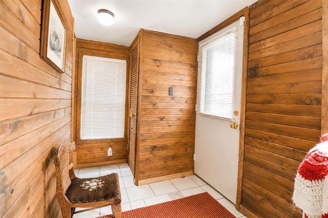 230 Duryeas Point, Michigan Center, MI 49254
