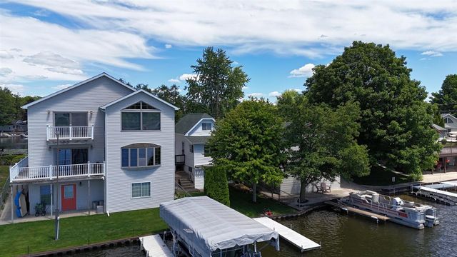 230 Duryeas Point, Michigan Center, MI 49254