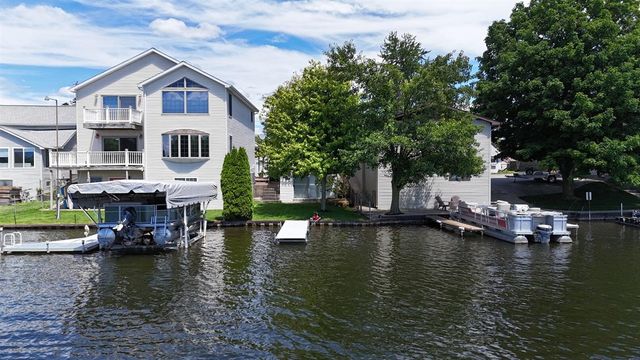 230 Duryeas Point, Michigan Center, MI 49254