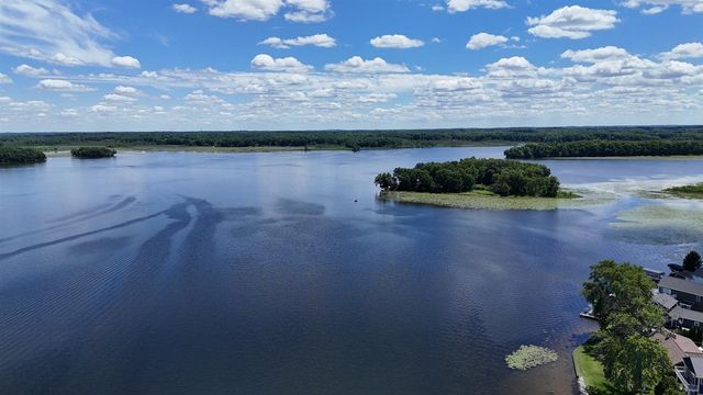 230 Duryeas Point, Michigan Center, MI 49254