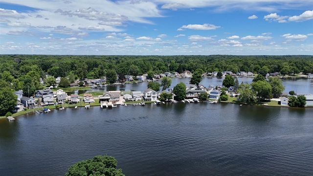 230 Duryeas Point, Michigan Center, MI 49254