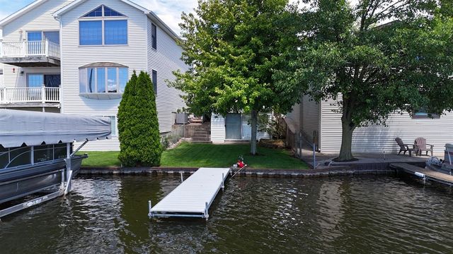 230 Duryeas Point, Michigan Center, MI 49254