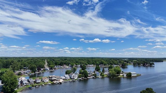 230 Duryeas Point, Michigan Center, MI 49254