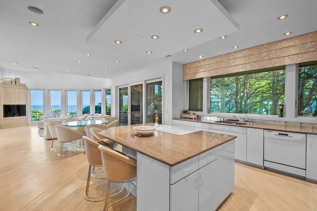 40 Triton Way, Mashpee, MA 02649