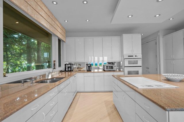 40 Triton Way, Mashpee, MA 02649