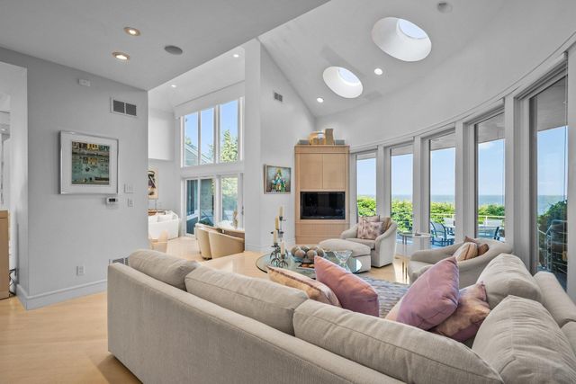 40 Triton Way, Mashpee, MA 02649