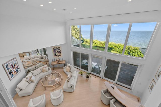 40 Triton Way, Mashpee, MA 02649