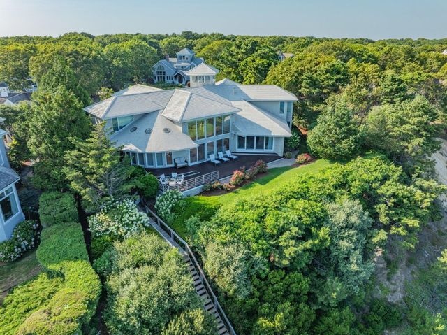 40 Triton Way, Mashpee, MA 02649