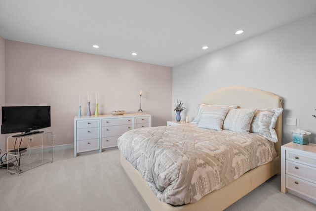 40 Triton Way, Mashpee, MA 02649