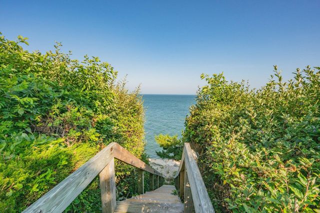 40 Triton Way, Mashpee, MA 02649