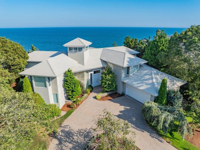 40 Triton Way, Mashpee, MA 02649