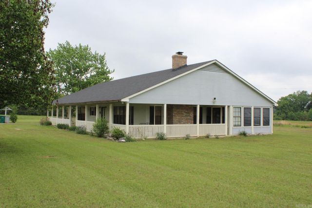 442 Blue Bayou Road, Nashville, AR 71852