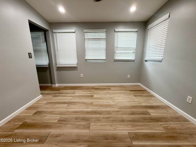 406 Evergreen Rd, Louisville, KY 40223