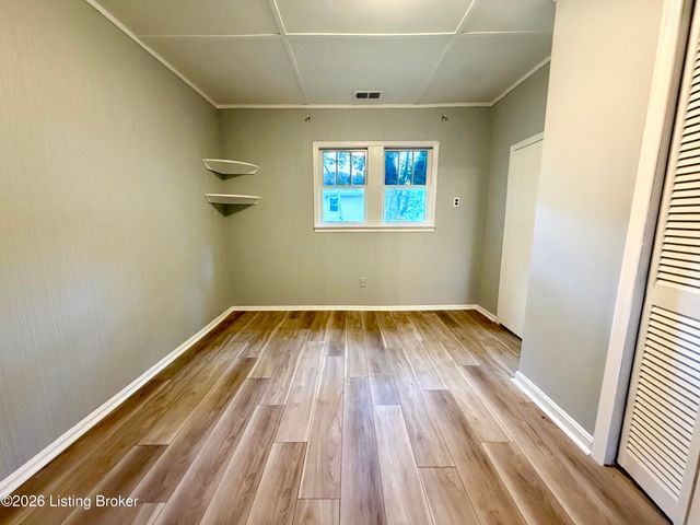 406 Evergreen Rd, Louisville, KY 40223