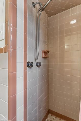 4037 Catesby Jones DR, Hampton, VA 23669