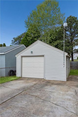 4037 Catesby Jones DR, Hampton, VA 23669