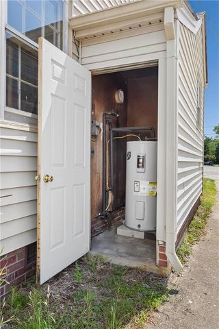 4037 Catesby Jones DR, Hampton, VA 23669