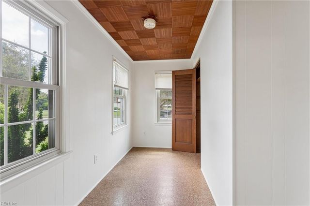 4037 Catesby Jones DR, Hampton, VA 23669