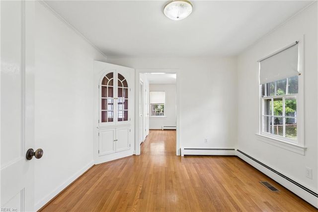 4037 Catesby Jones DR, Hampton, VA 23669