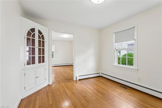 4037 Catesby Jones DR, Hampton, VA 23669