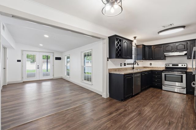 423 Woodfield Boulevard, Houma, LA 70364