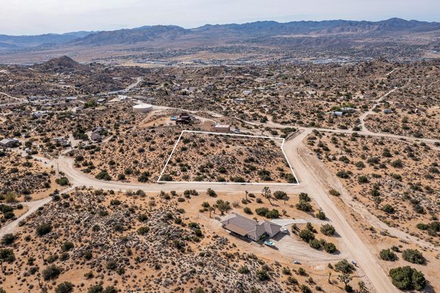 56765 Sable Court, Yucca Valley, CA 92284