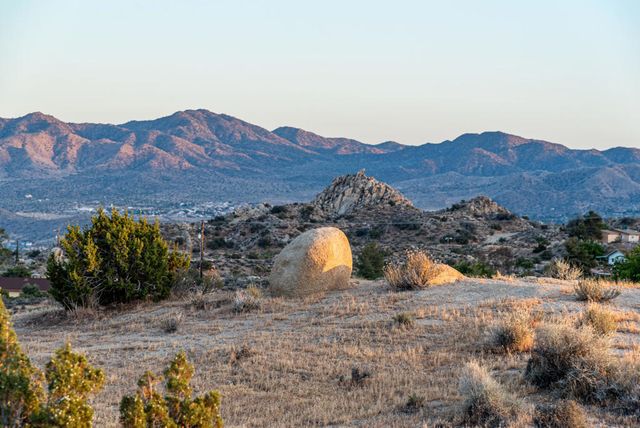 56765 Sable Court, Yucca Valley, CA 92284