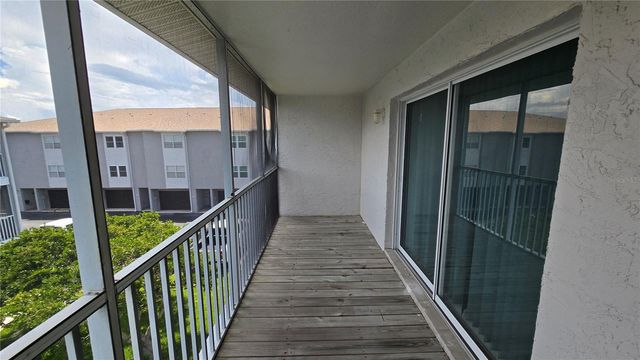 521 PINELLAS BAYWAY S 206, Tierra Verde, FL 33715