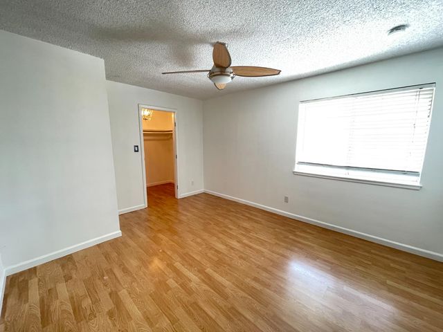 4929 N Winery Avenue, Fresno, CA 93726