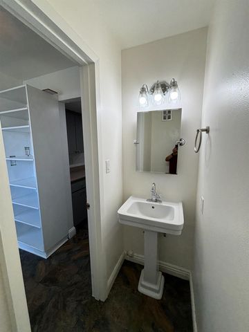 4929 N Winery Avenue, Fresno, CA 93726