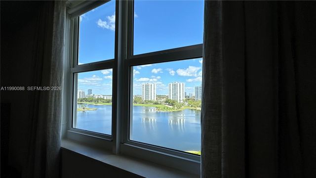 20000 E Country Club Drive 1016, Aventura, FL 33180