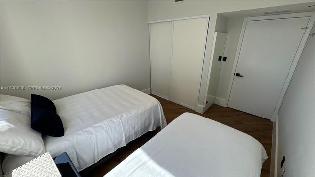 20000 E Country Club Drive 1016, Aventura, FL 33180