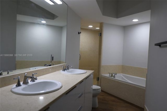 20000 E Country Club Drive 1016, Aventura, FL 33180