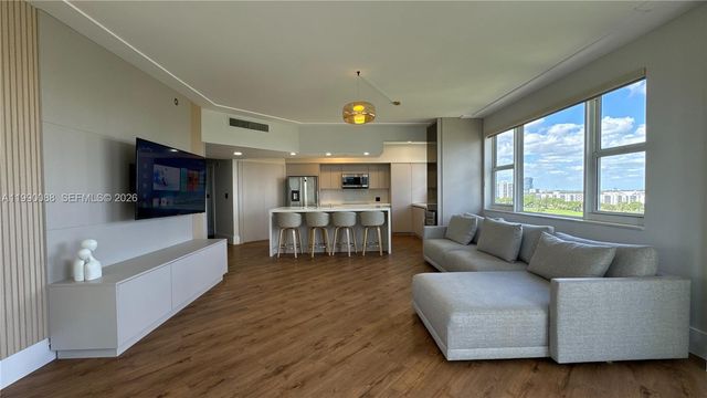 20000 E Country Club Drive 1016, Aventura, FL 33180