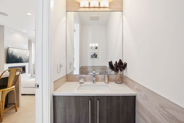 1848 N California Avenue 1, Chicago, IL 60647