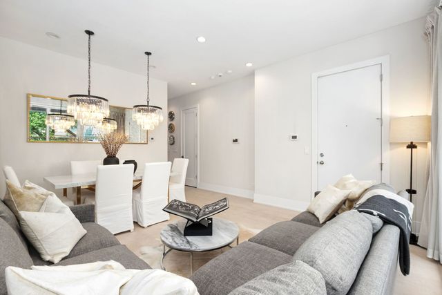 1848 N California Avenue 1, Chicago, IL 60647