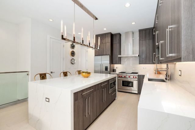 1848 N California Avenue 1, Chicago, IL 60647